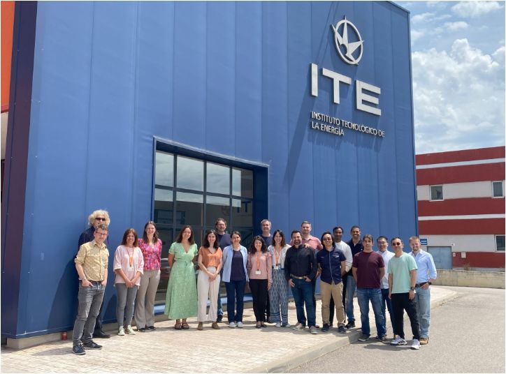 Self-healing batteries Des Batteries Intelligentes et Auto-Réparatrices baterías autorreparables